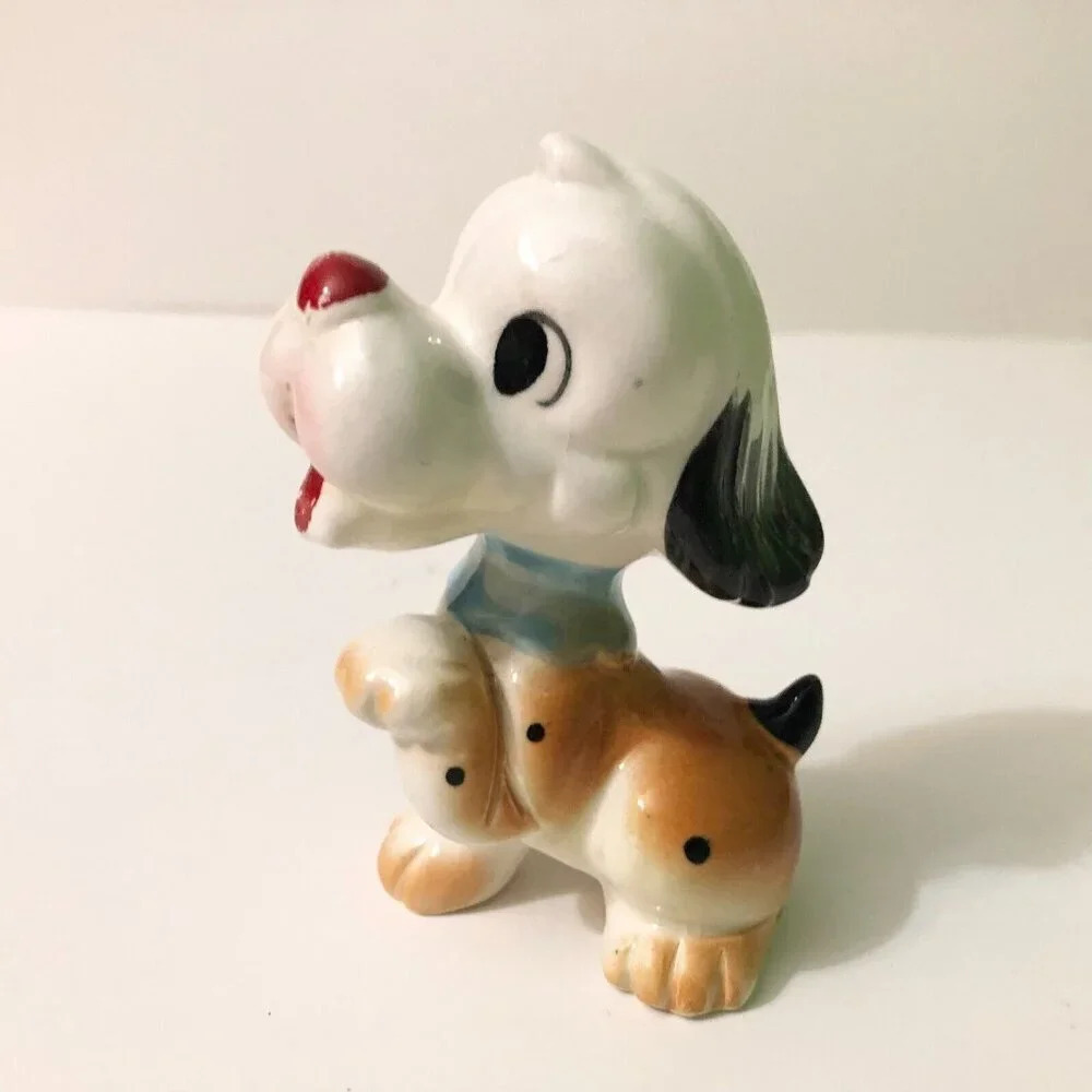 Vtg Dog Figurine Hand Painted Kitsch 4 Inch Tall Figure